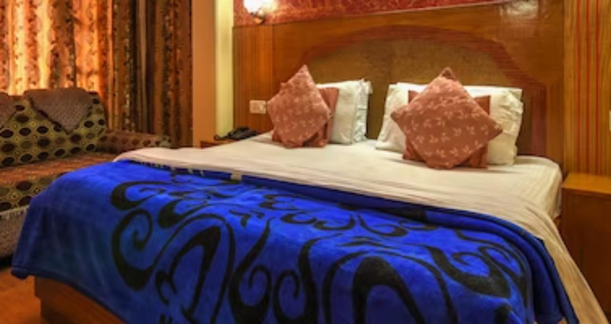 Hotel King Palace - Nature-Valley-Luxury-Room - Prime Location With Parking Facilities ชิมลา ภายนอก รูปภาพ