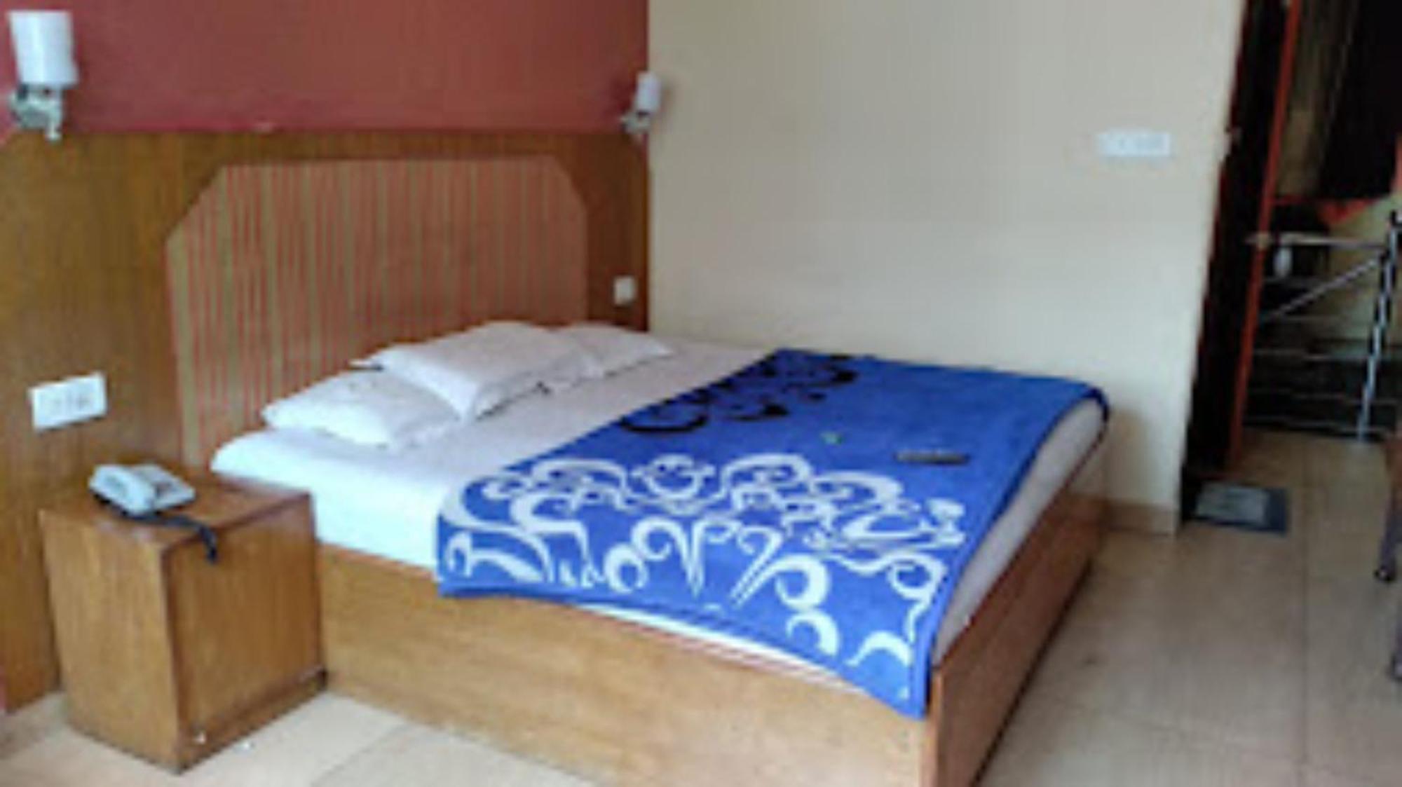 Hotel King Palace - Nature-Valley-Luxury-Room - Prime Location With Parking Facilities ชิมลา ภายนอก รูปภาพ