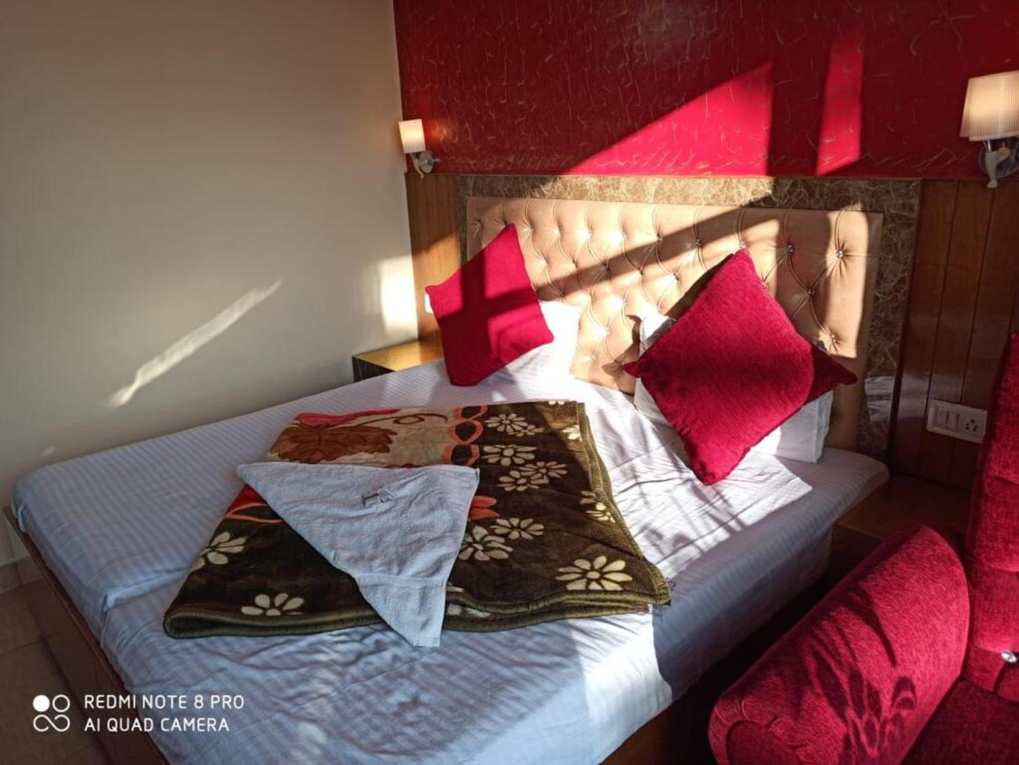 Hotel King Palace - Nature-Valley-Luxury-Room - Prime Location With Parking Facilities ชิมลา ภายนอก รูปภาพ