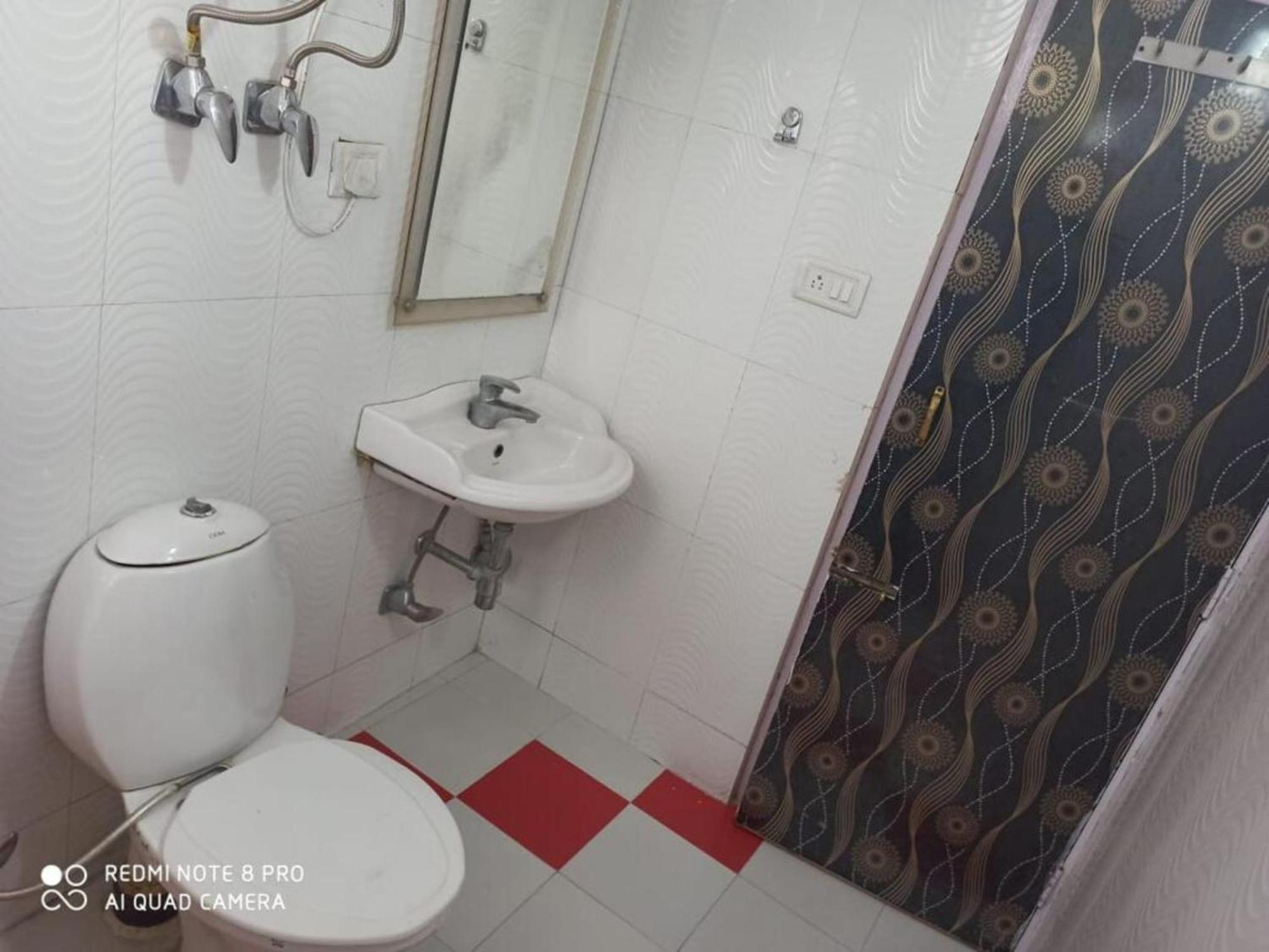 Hotel King Palace - Nature-Valley-Luxury-Room - Prime Location With Parking Facilities ชิมลา ภายนอก รูปภาพ