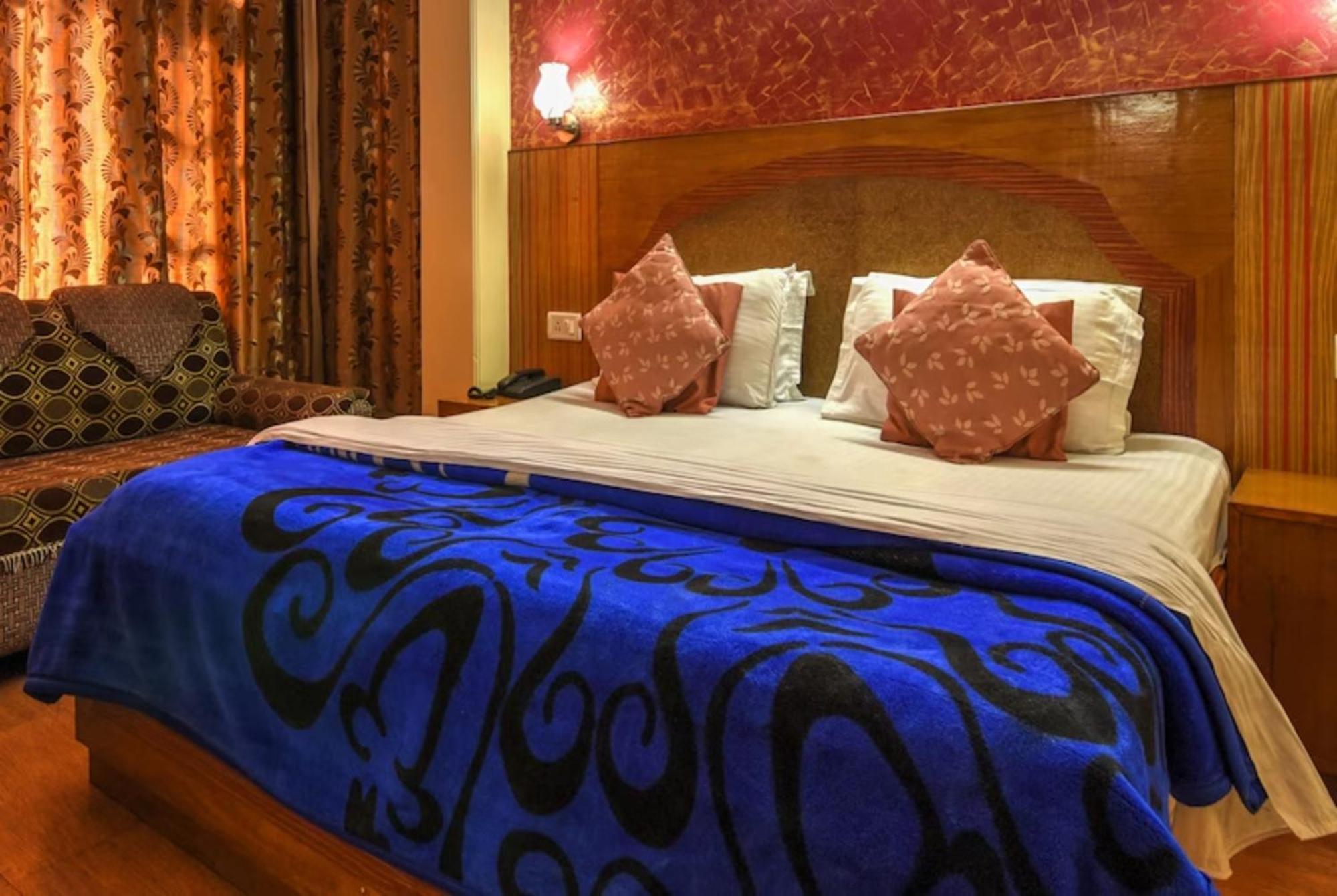 Hotel King Palace - Nature-Valley-Luxury-Room - Prime Location With Parking Facilities ชิมลา ภายนอก รูปภาพ